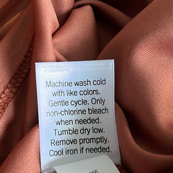 🌻4/$20 NINE WEST Rust Coloured Ikat Leopard Print Smocked Lined Tank Top Small - Picture 9 of 11